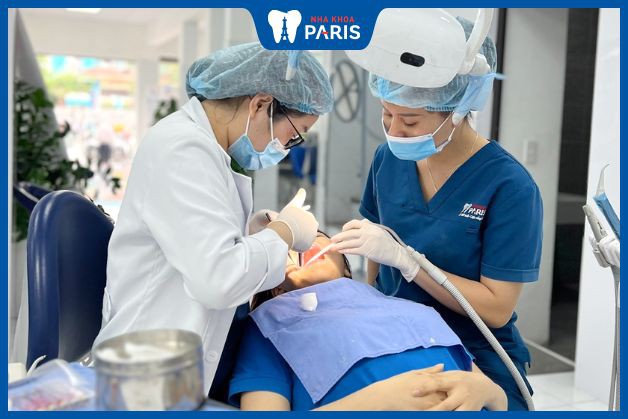 Lấy cao răng dưới nướu an toàn tại Nha Khoa Paris