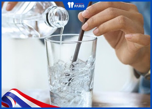 Niềng răng có nên uống nước lạnh không?