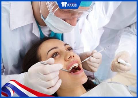 Bên cạnh đó, nếu bác sĩ xử lý bề mặt các cạnh răng chuẩn bị trám lên không tốt, miếng trám sẽ khó bám dính hơn & ảnh hưởng tới thời gian sử dụng.