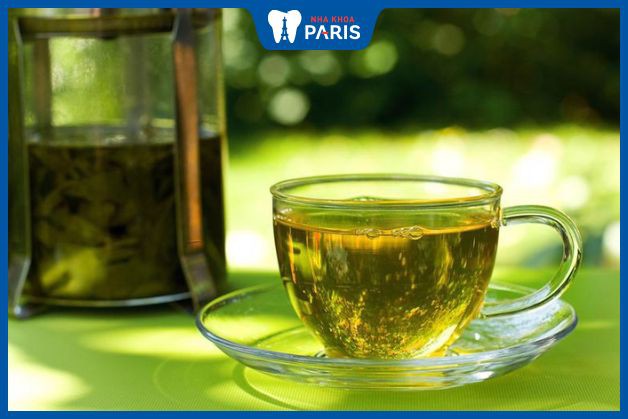 Uống nhiều trà đặc sẽ dễ bị vàng răng
