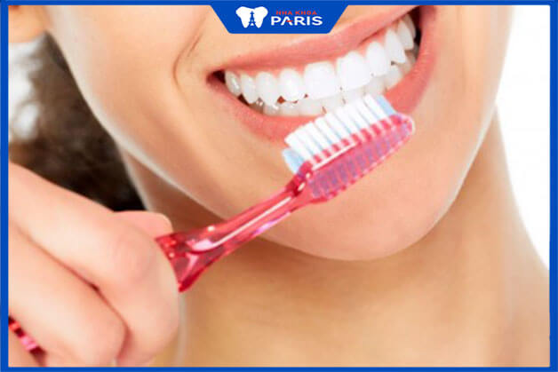 Ngoài việc mang lại thẩm mỹ cao thì làm cầu răng giúp vệ sinh răng miệng dễ dàng hơn