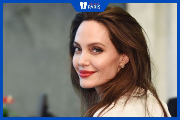 Diễn viên Angelina Jolie - người phụ nữ miệng rộng môi dày khiến bao chàng trai say đắm.