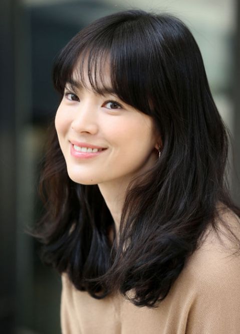 Cô nàng xinh đẹp Song Hye Kyo sở hữu nụ cười rạng rỡ