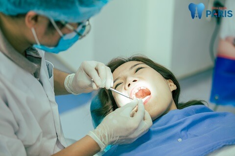 Trong một số trường hợp, bệnh nhân cần điều trị bệnh lý trước khi can thiệp nhổ răng
