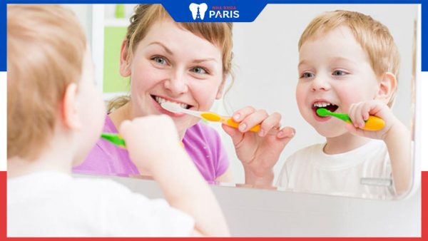 Cách vệ sinh răng miệng cho bé từ sơ sinh tới 2 tuổi