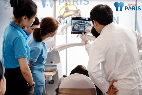 Chụp X quang răng nhằm giúp bác sĩ lên phác đồ điều trị 