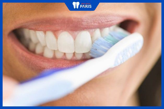 Bọc răng sứ xong có thể vệ sinh răng miệng bình thường ngay