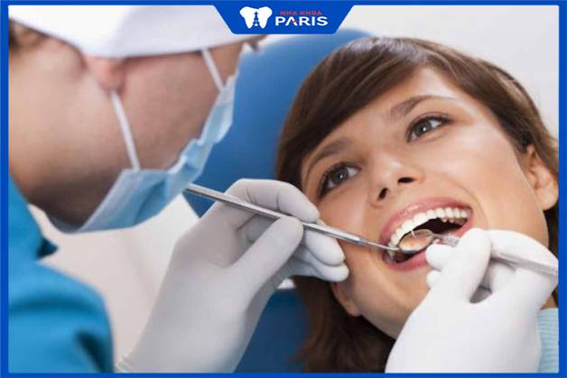Khách hàng cũng cần thăm khám răng miệng định kỳ 3 - 6 tháng/lần để bảo tồn răng sứ lâu nhất.