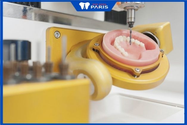 Máy chế tác răng sứ CAD/CAM