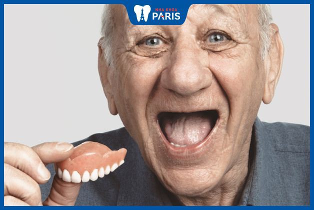 Trồng răng cho người già tại sao không?