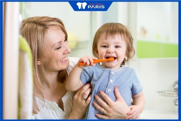 Ba mẹ cần làm gì để bộ răng của bé luôn chắc khỏe?
