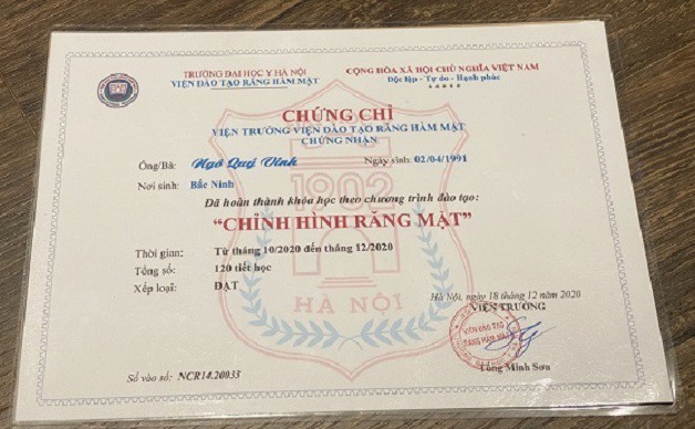 Chứng chỉ:"Chỉnh hình răng mặt"