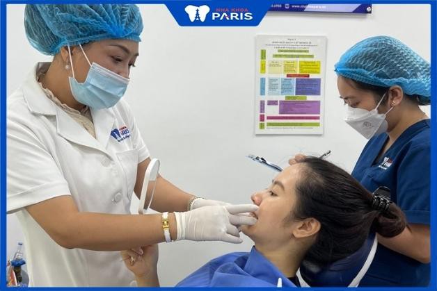 Tại sao nên thực hiện trồng răng giả tại Nha khoa Paris