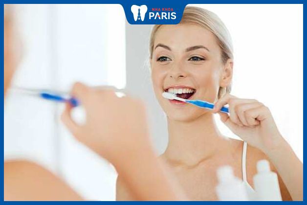 Bạn có thể đánh răng sau ăn sáng nhưng cần đợi ít nhất 30 phút