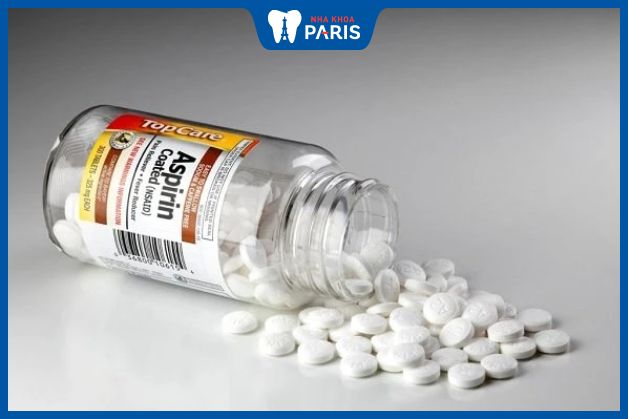 Aspirin điều trị sưng nướu vùng răng khôn gây đau nhức