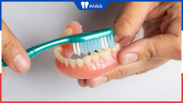 Chăm sóc răng giả đúng cách: Nha Khoa Paris
