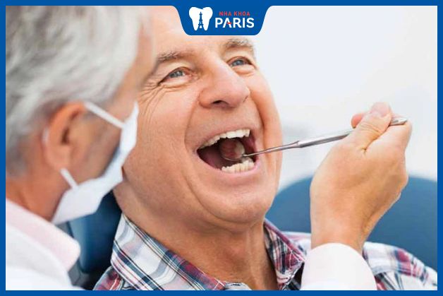 Người lớn tuổi cần khám sức khỏe răng miệng định kỳ