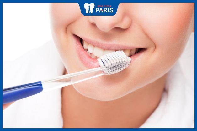Chăm sóc răng miệng cẩn thận góp phần điều trị viêm nha chu hiệu quả