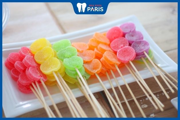 Kẹo ngọt làm tăng mức độ đau nhức của răng