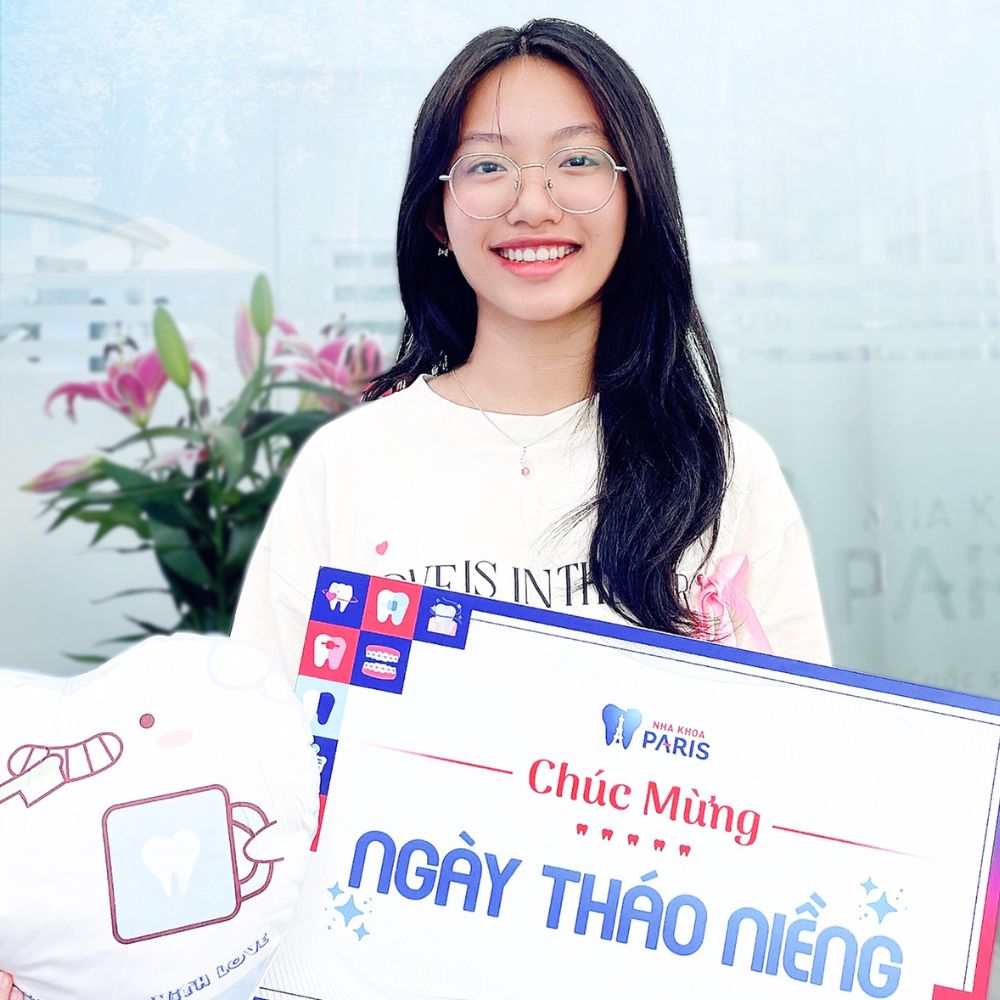 Bích Vy kết thúc liệu trình điều trị răng hô với thời gian 22 tháng niềng răng mắc cài