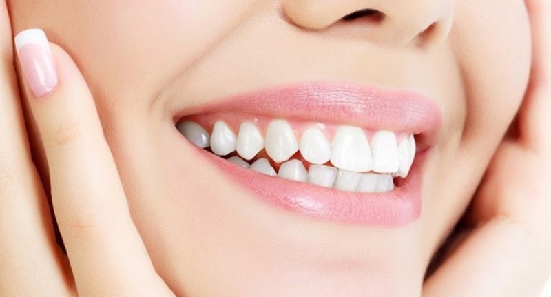 Răng sứ kim cương phù hợp với người muốn cải thiện thẩm mỹ răng miệng