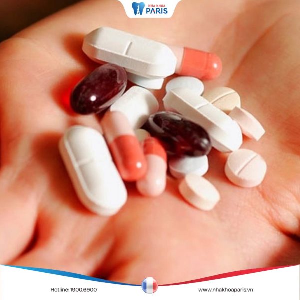 Các loại thuốc kháng sinh uống chống nhiễm trùng vết thương