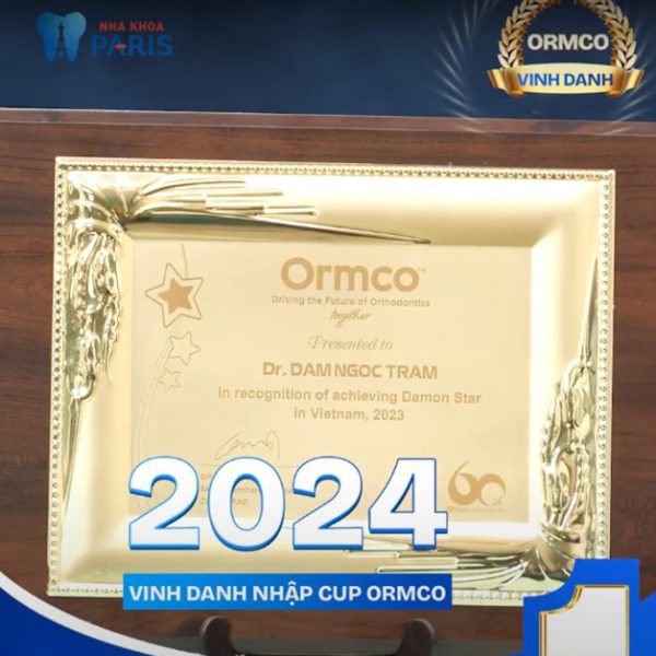 Ormco trao giấy chứng nhận huy hiệu hạng Diamond Star cho Nha Khoa Paris