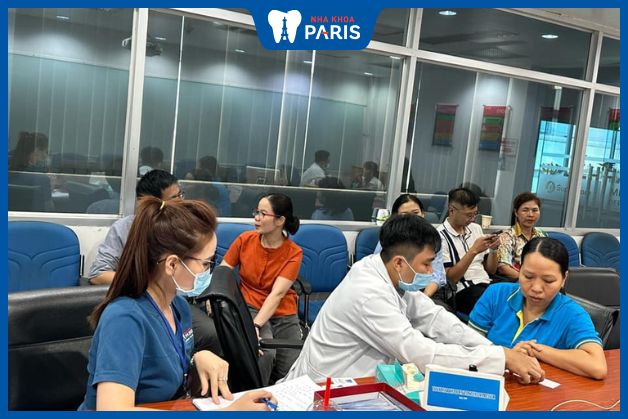 Nha khoa Paris Bình Dương thăm khám răng miệng tại Công ty TNHH SriThai