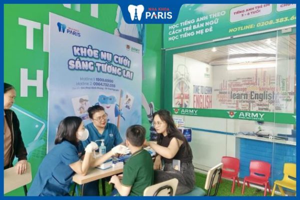 Nha khoa Paris Thái Nguyên kết hợp với Army English tổ chức khám răng miễn phí và mini game tặng quà