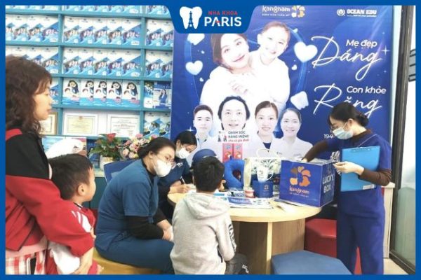 Nha Khoa Paris Thái Nguyên kết hợp với trung tâm anh ngữ Ocean Edu 2 tổ chức khám răng miễn phí