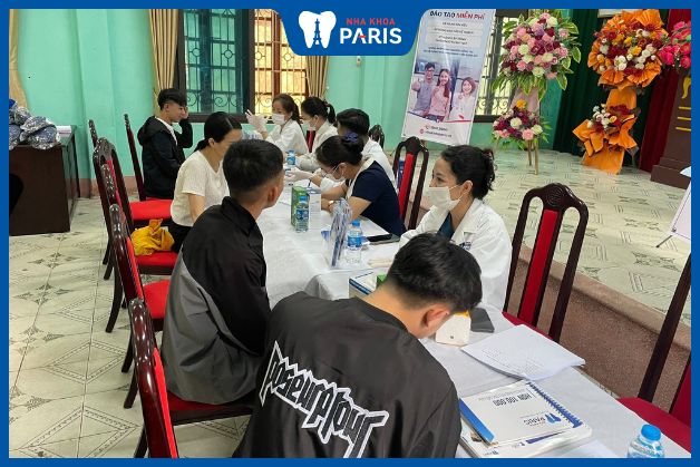 Sự kiện “Nụ cười tươi sáng – Tương lai rạng ngời” tại Nha khoa Paris Thanh Hóa