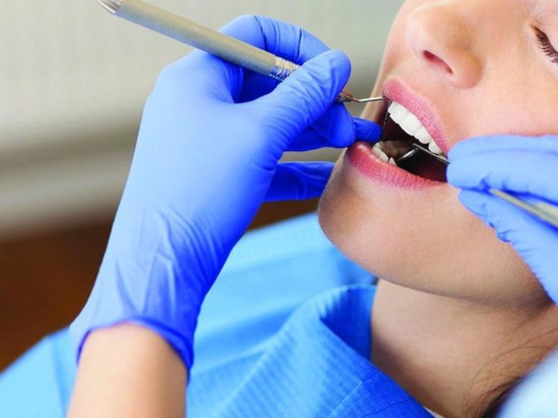 Hướng dẫn khắc phục bọc răng sứ bị tụt lợi