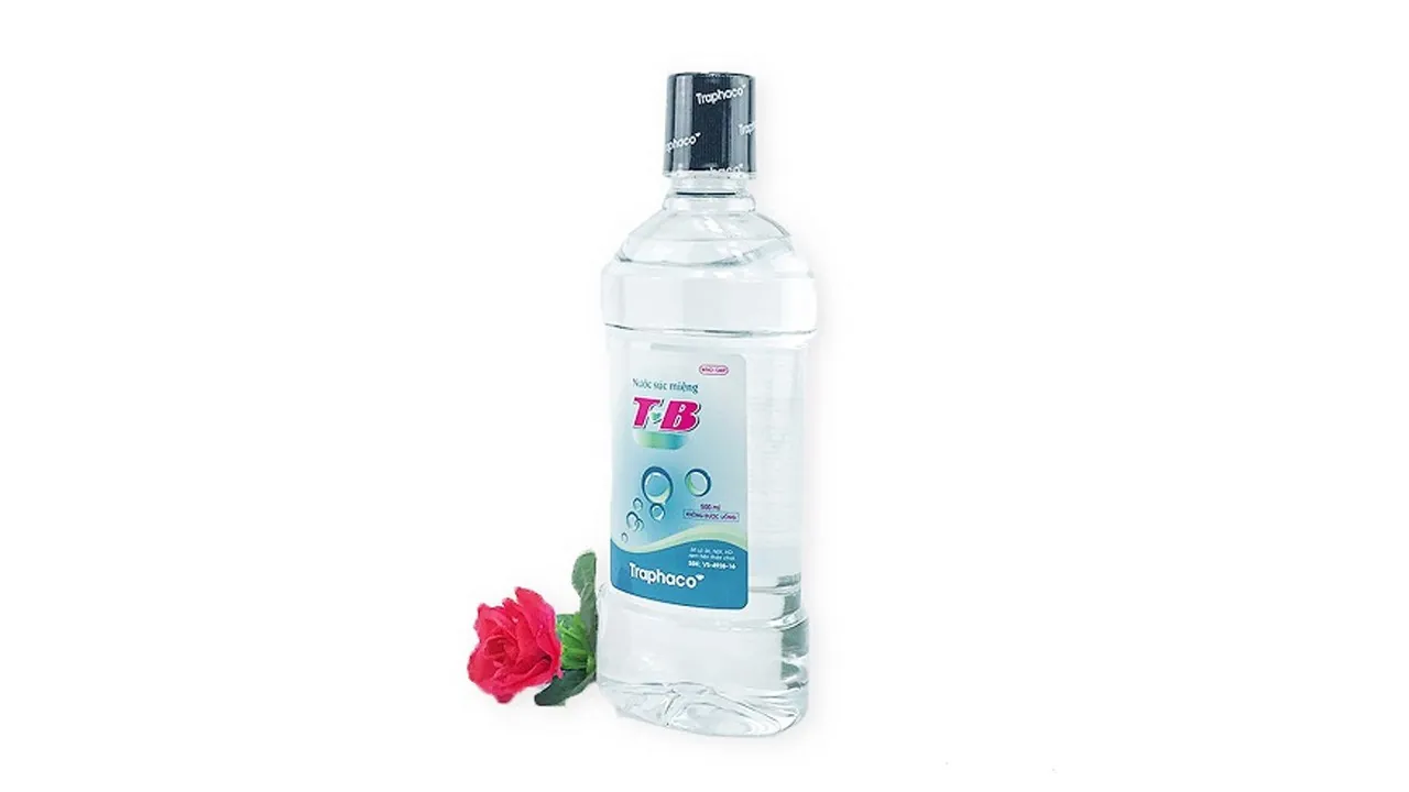Nước súc miệng Tb có tốt không? Giá nước súc miệng Tb Traphaco