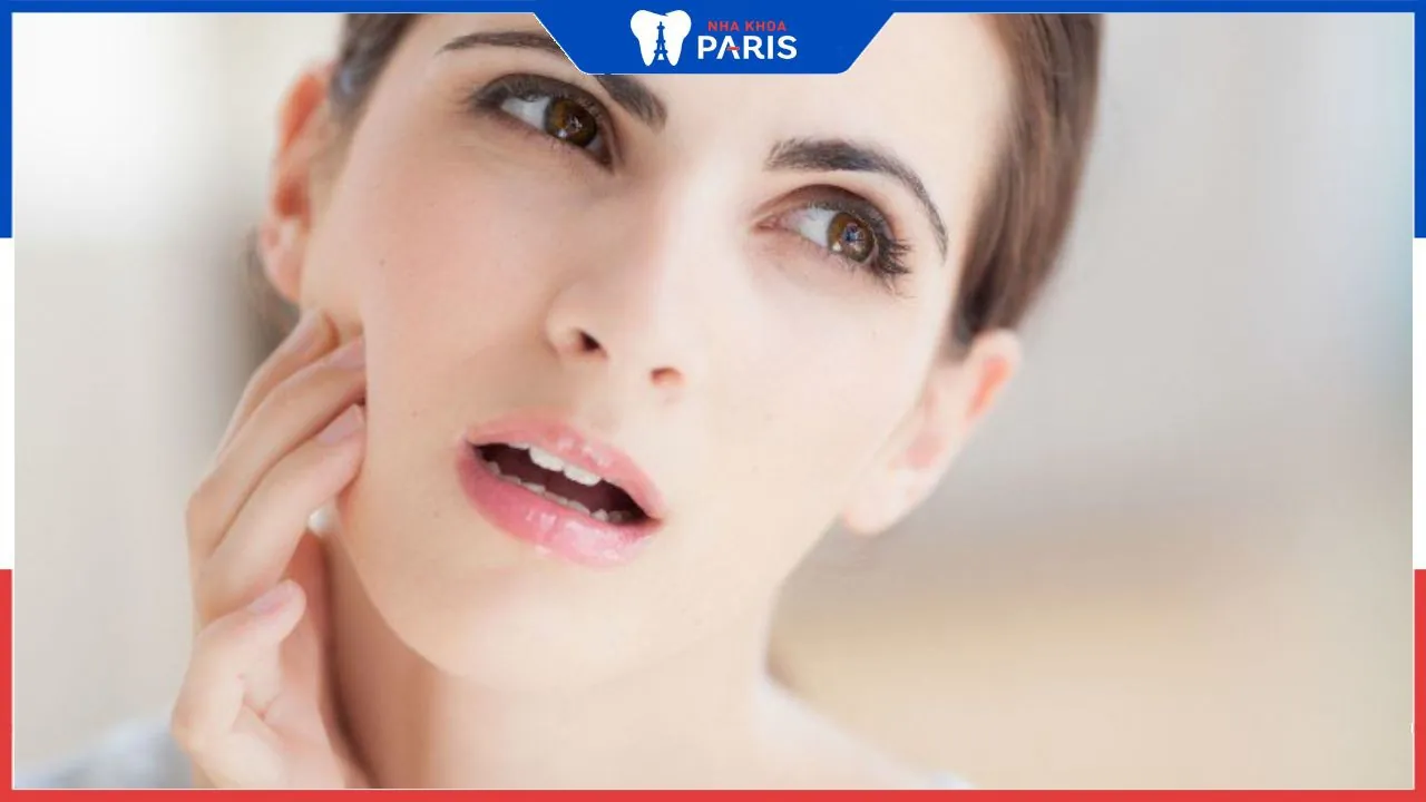 Bị đau dưới hàm phải là dấu hiệu của bệnh lý nào?